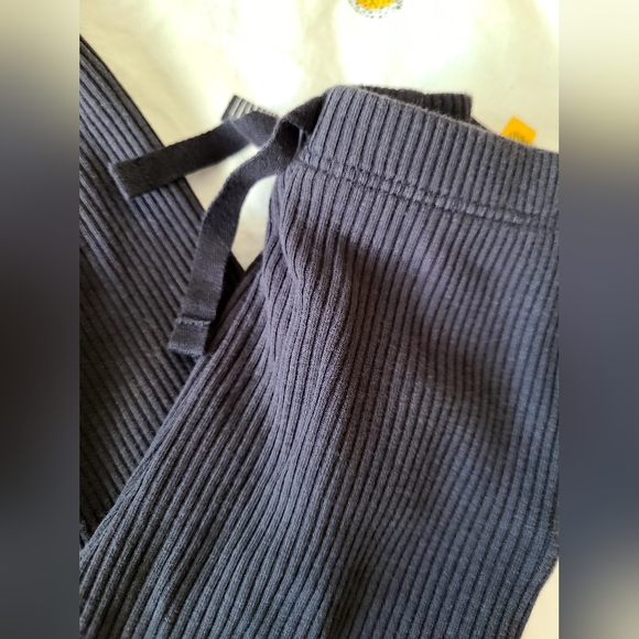 GAP Set🖤 - Picture 6 of 7